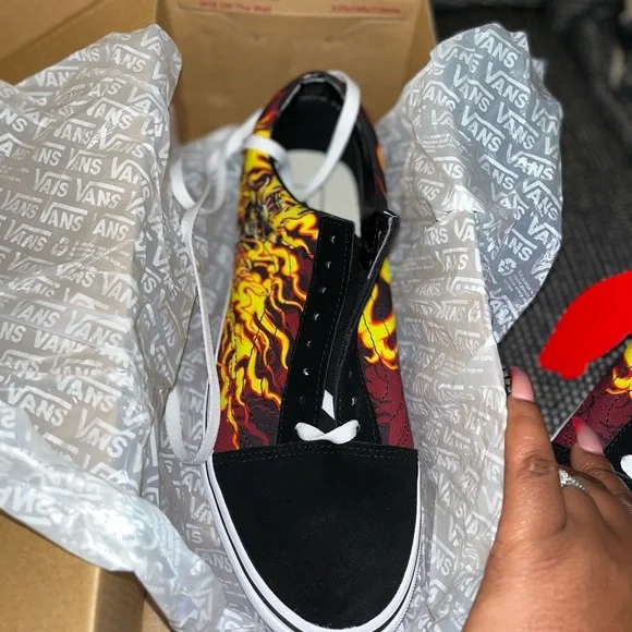 Vans flame BRAND NEW - Picture 3 of 4